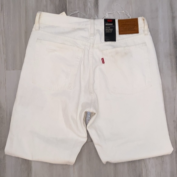 Levi’s Premium, White Wedgie Tapered (2018), Capital E, 29x28, NWT, $98 MSRP - Picture 5 of 15
